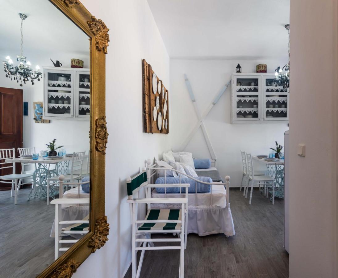 Maison Triantatria Plaka  Bagian luar foto